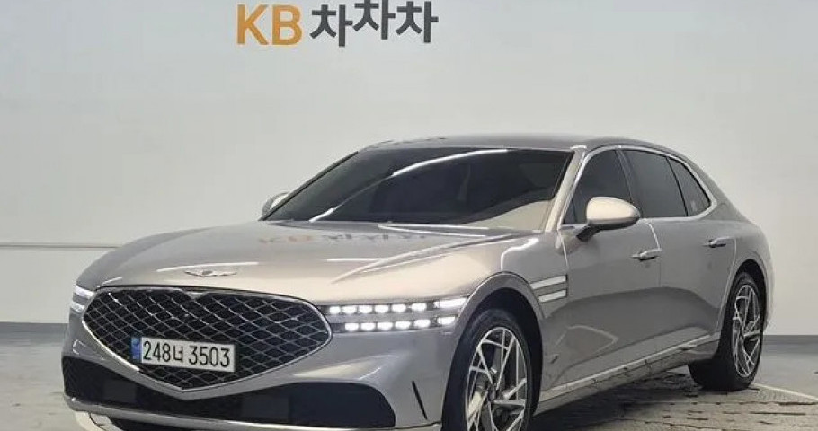 Genesis G90 