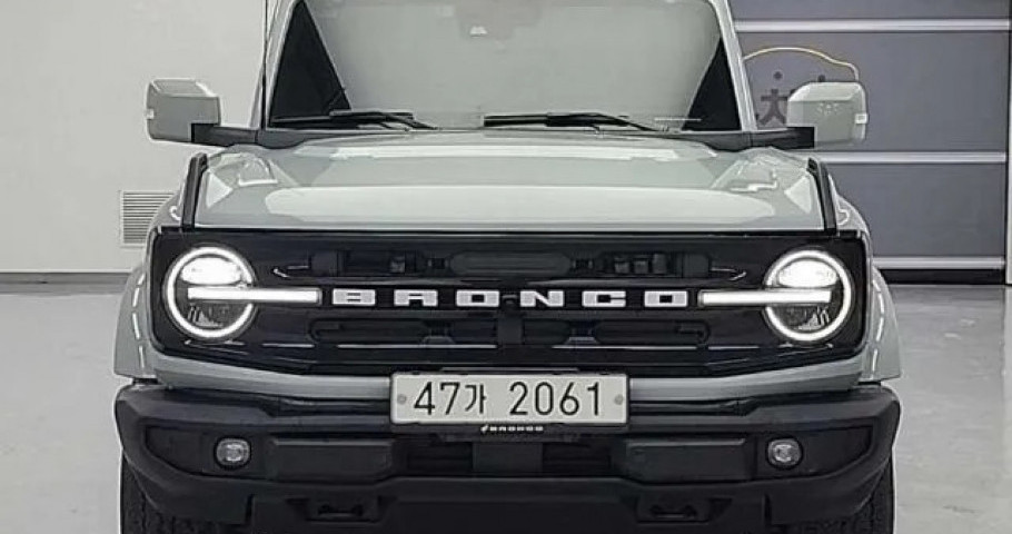 Ford Bronco 