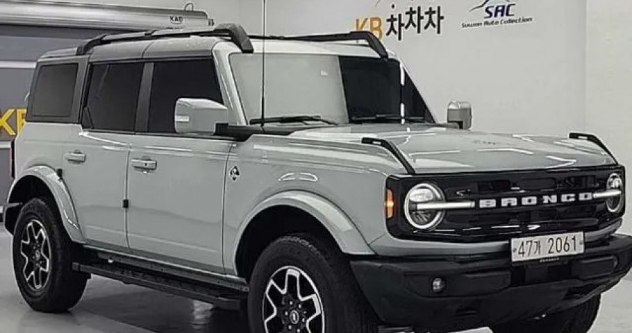 Ford Bronco 