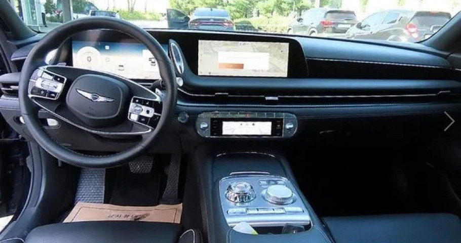 Genesis G90 