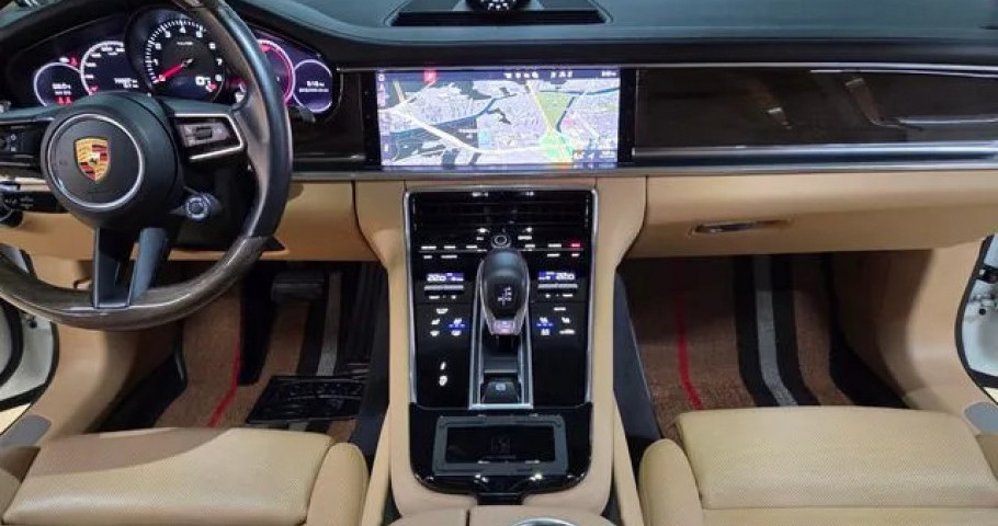 Porsche Panamera 