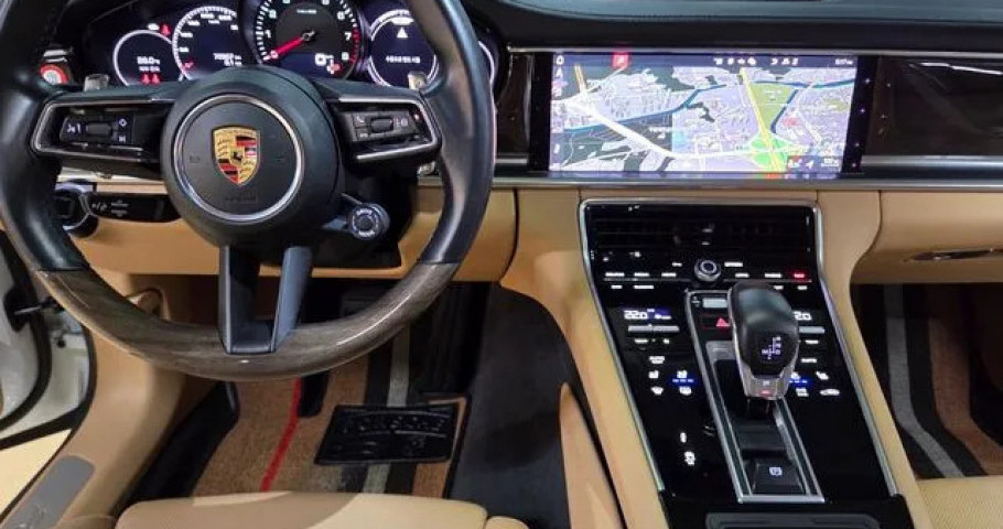 Porsche Panamera 