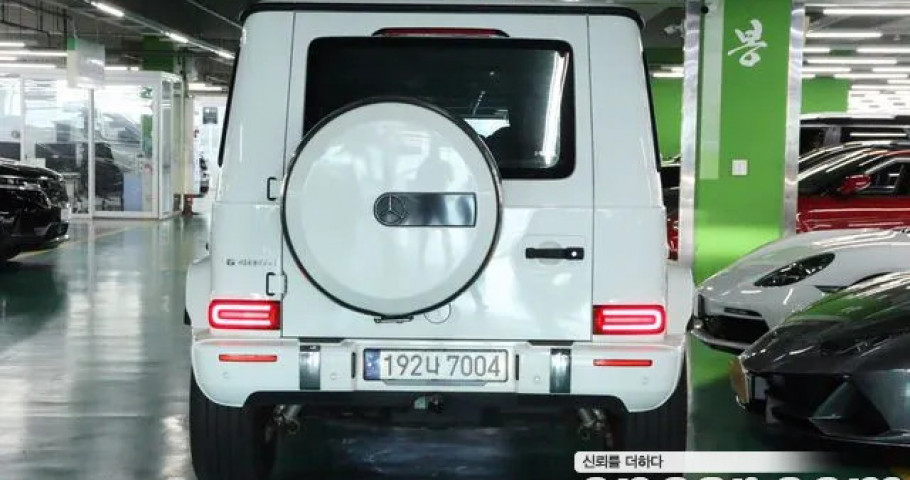 Mercedes-Benz G-Class 