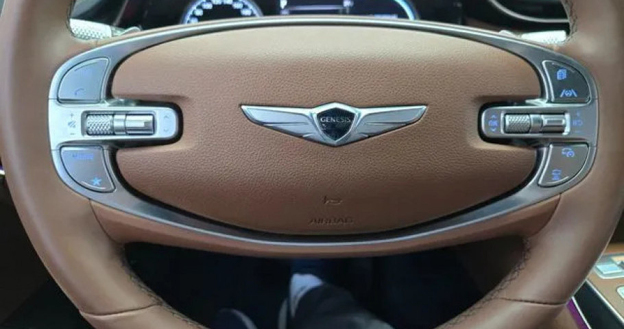 Genesis Gv70 
