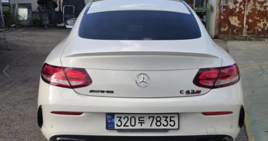 Mercedes-Benz C-Class 