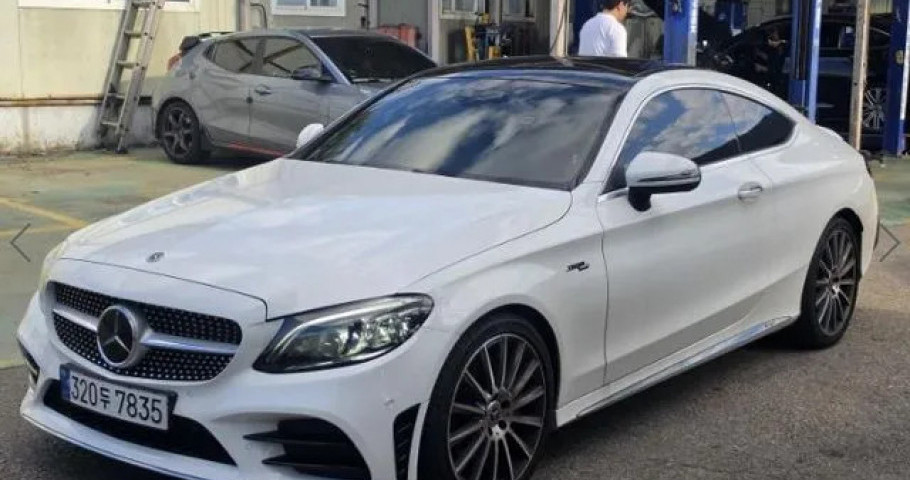 Mercedes-Benz C-Class 