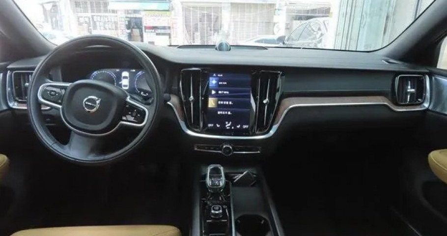 Volvo S60 