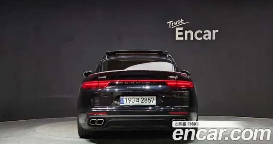 Porsche Panamera 