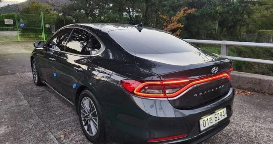 Hyundai Grandeur 