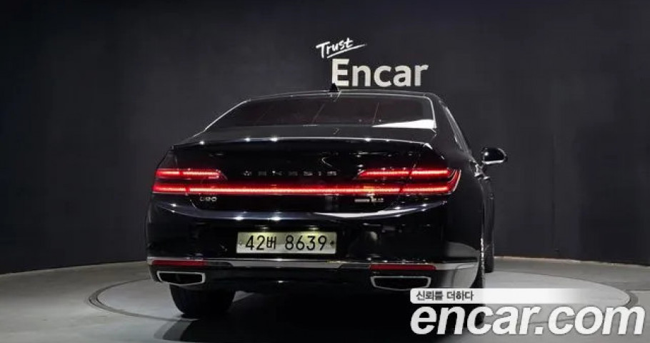 Genesis G90 