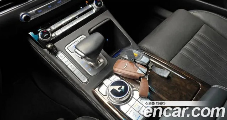 Genesis G90 