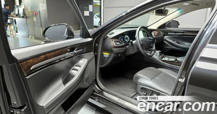 Genesis G90 