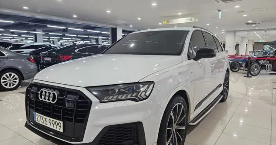 Audi Q7 
