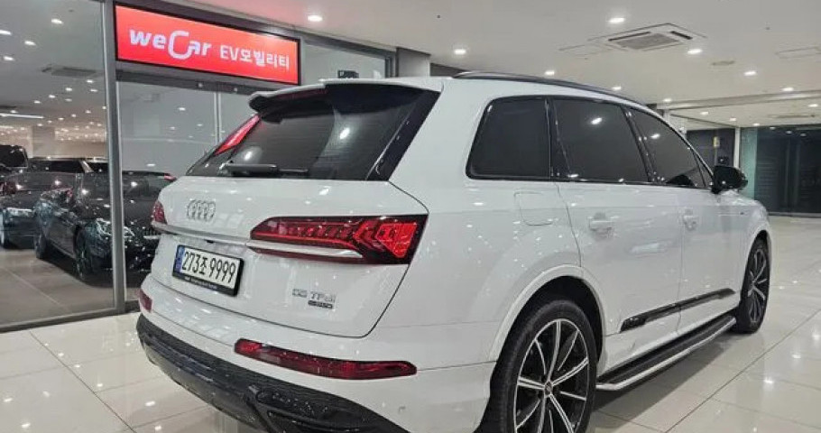 Audi Q7 