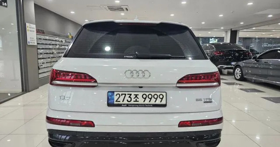 Audi Q7 