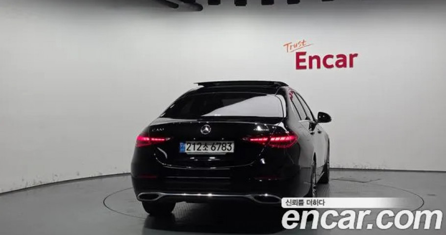 Mercedes-Benz C-Class 