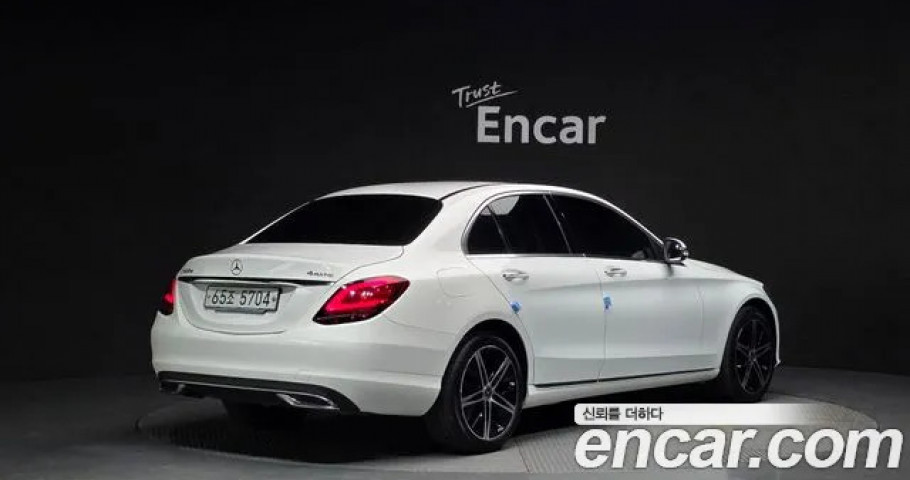 Mercedes-Benz C-Class 