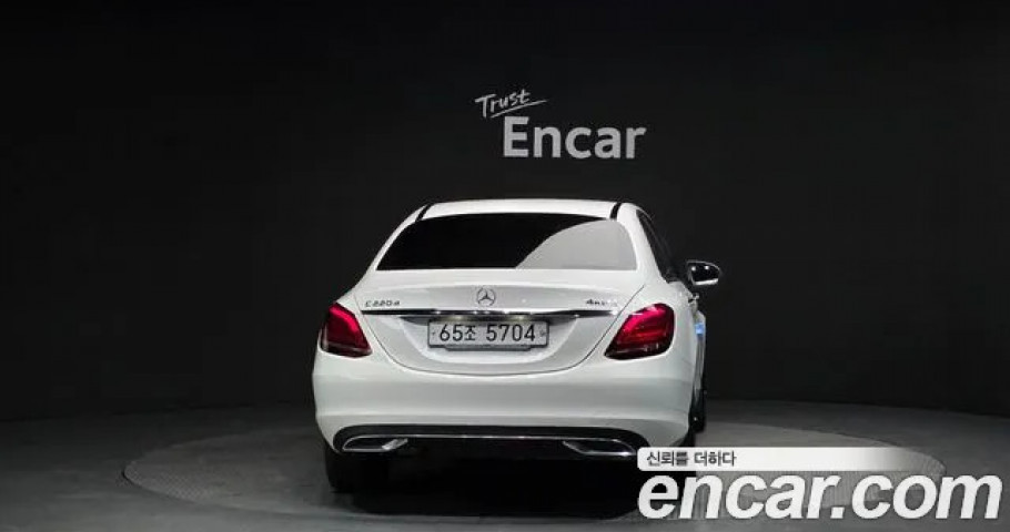 Mercedes-Benz C-Class 