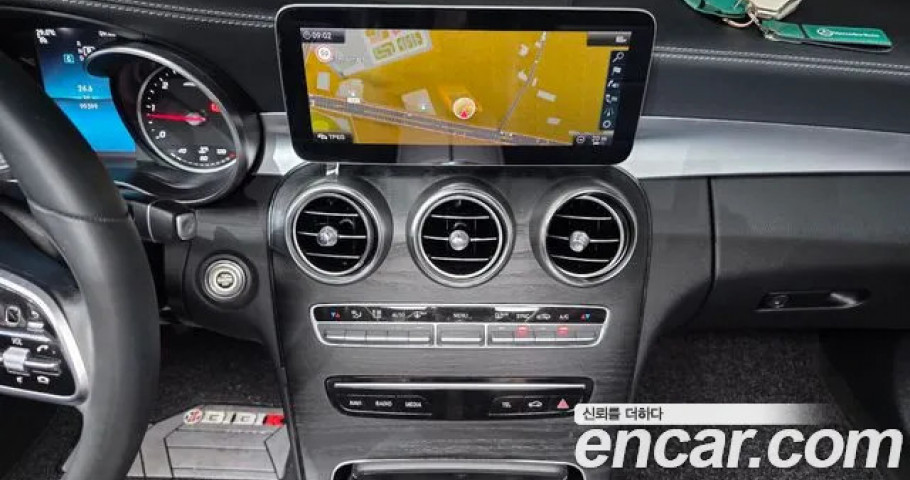 Mercedes-Benz C-Class 