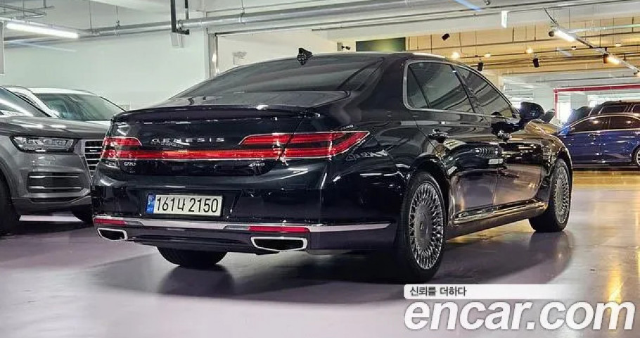 Genesis G90 
