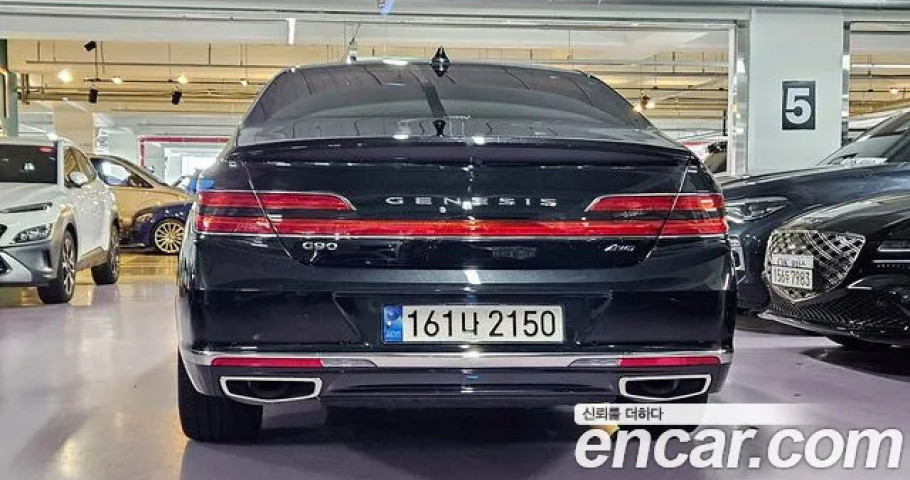 Genesis G90 