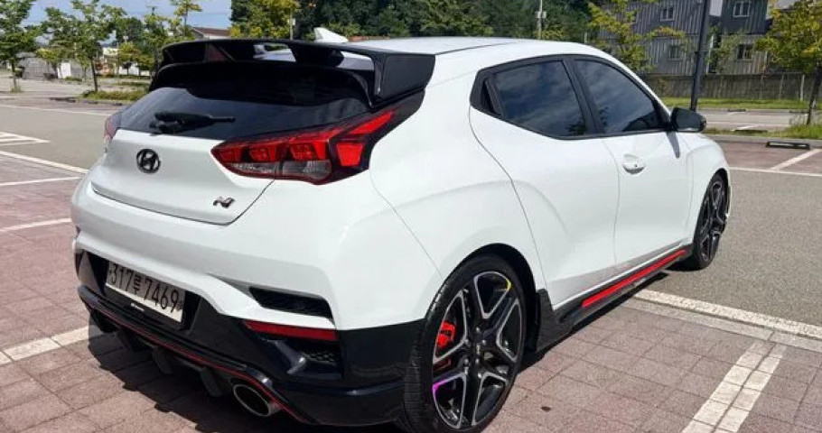 Hyundai Veloster 