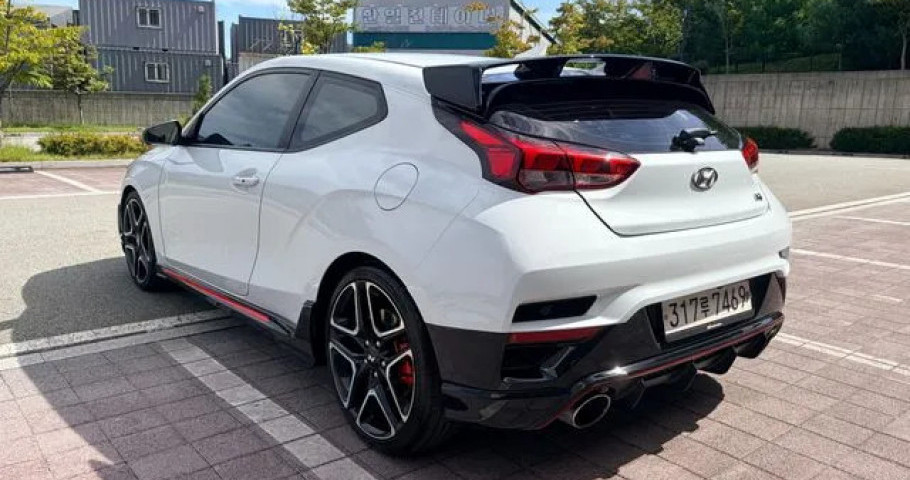 Hyundai Veloster 