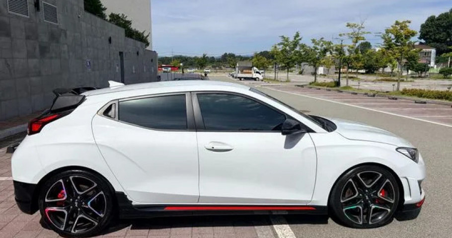 Hyundai Veloster 