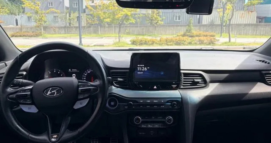 Hyundai Veloster 