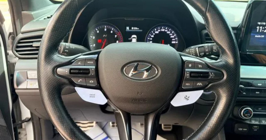 Hyundai Veloster 