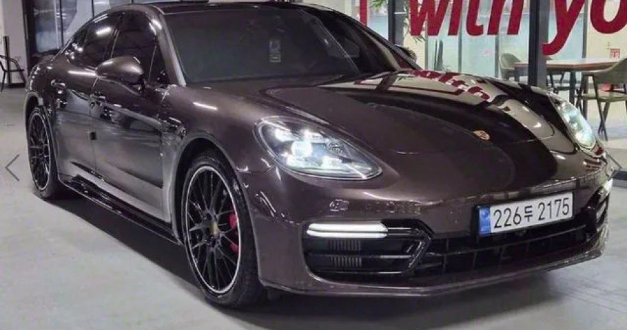 Porsche Panamera 