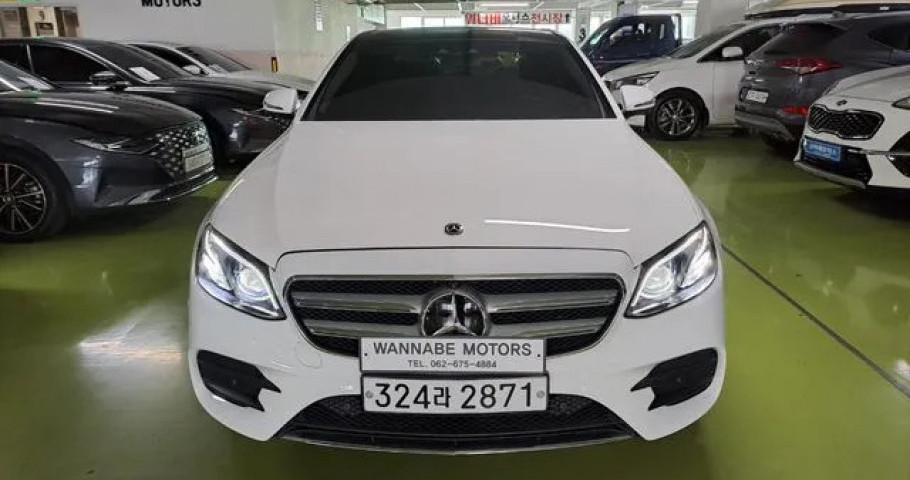 Mercedes-Benz E-Class 