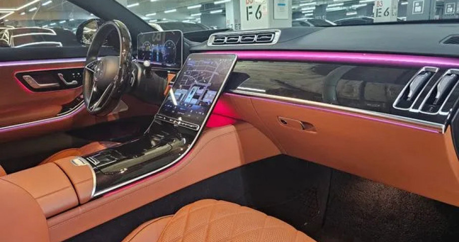 Mercedes-Benz S-Class 