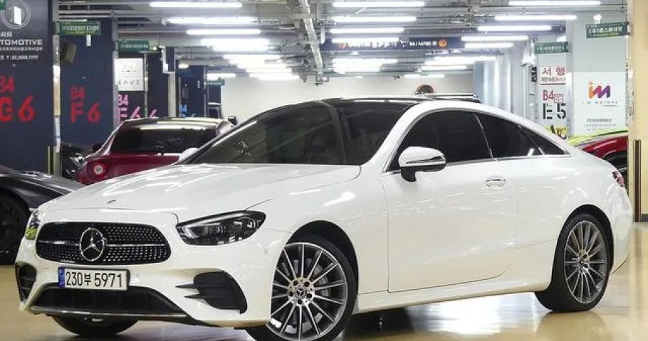 Mercedes-Benz E-Class 