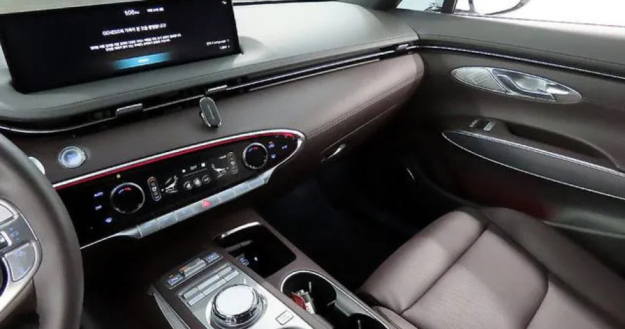 Genesis Gv70 