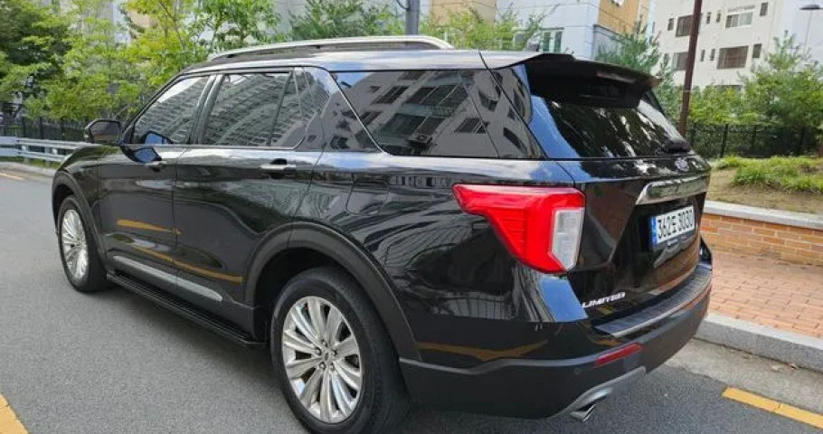 Ford Explorer 