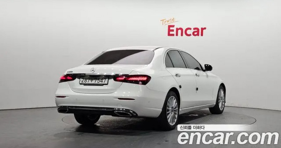 Mercedes-Benz E-Class 