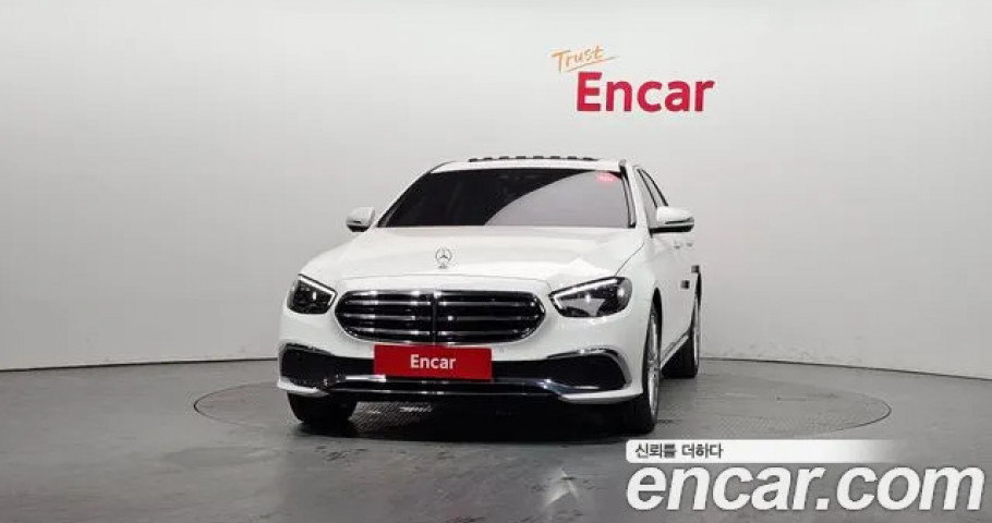 Mercedes-Benz E-Class 