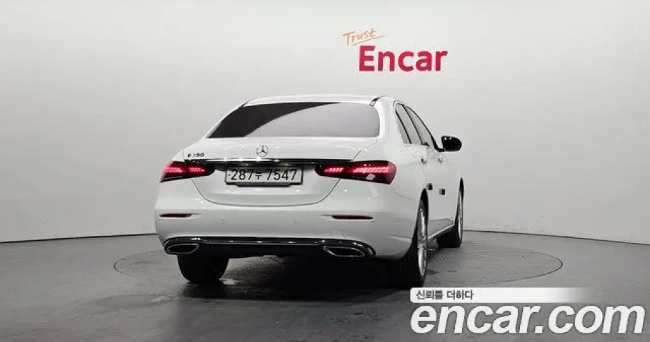 Mercedes-Benz E-Class 