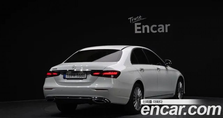 Mercedes-Benz E-Class 