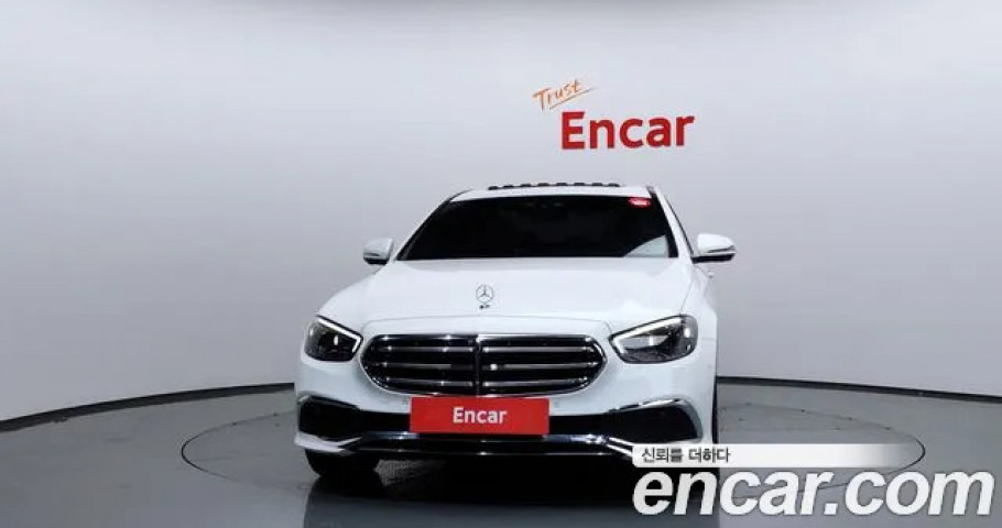 Mercedes-Benz E-Class 