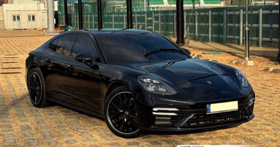 Porsche Panamera 