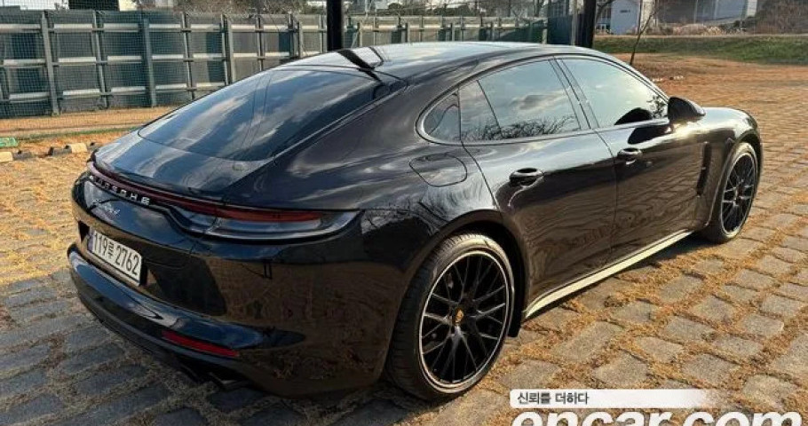 Porsche Panamera 