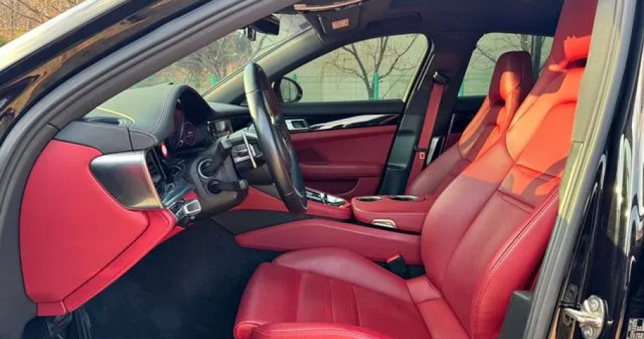 Porsche Panamera 