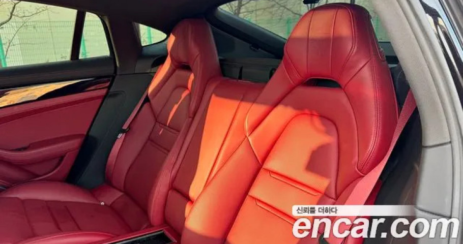 Porsche Panamera 