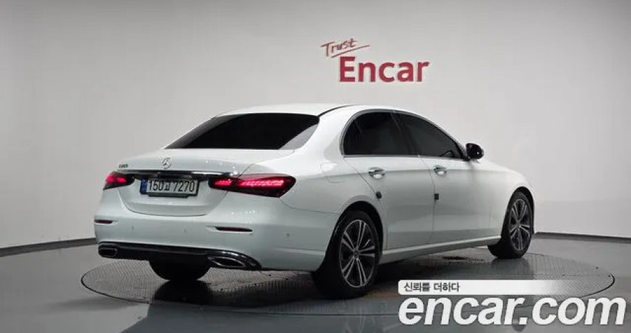 Mercedes-Benz E-Class 