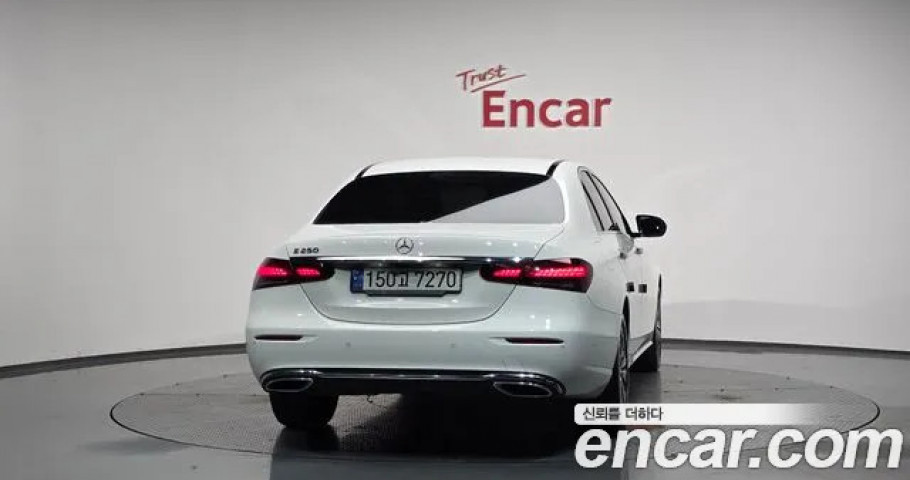 Mercedes-Benz E-Class 