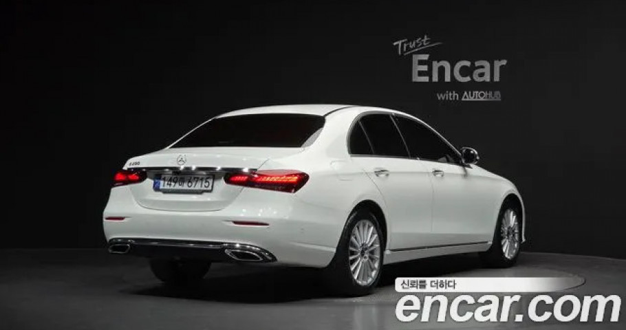 Mercedes-Benz E-Class 