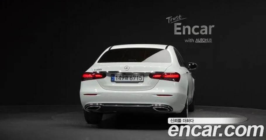Mercedes-Benz E-Class 