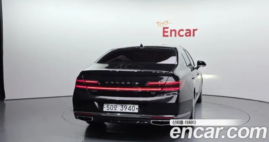 Genesis G90 